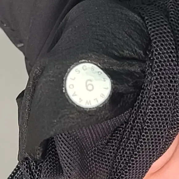 Lululemon Down For It All Vest Black Size 6 EUC - 700-Fill Goose Down - Picture 5 of 5